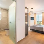 Eva's Hotel